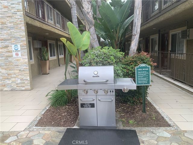 3220 Altura 213, La Crescenta, CA 91214