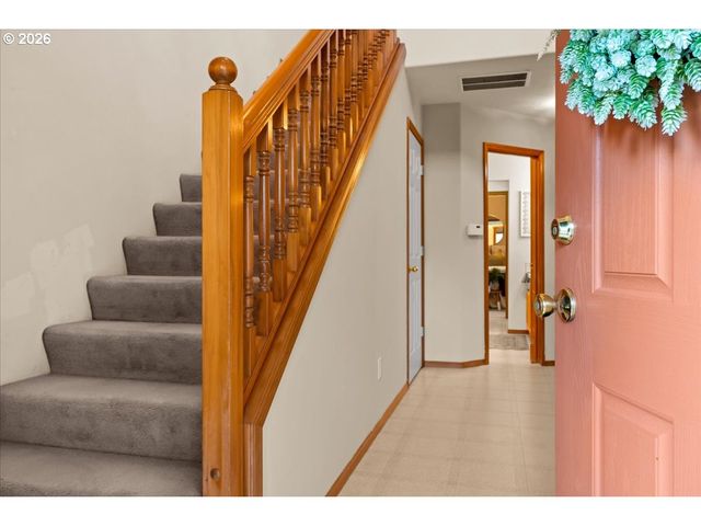 4466 Se LIBBY Ct, Hillsboro, OR 97123