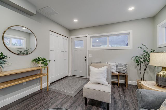 4111 Thomas Avenue N, Minneapolis, MN 55412