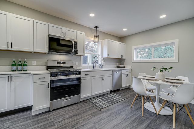 4111 Thomas Avenue N, Minneapolis, MN 55412