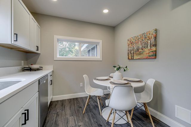 4111 Thomas Avenue N, Minneapolis, MN 55412