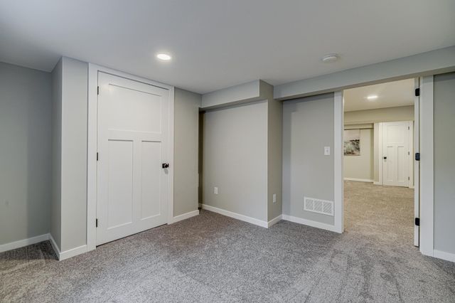 4111 Thomas Avenue N, Minneapolis, MN 55412