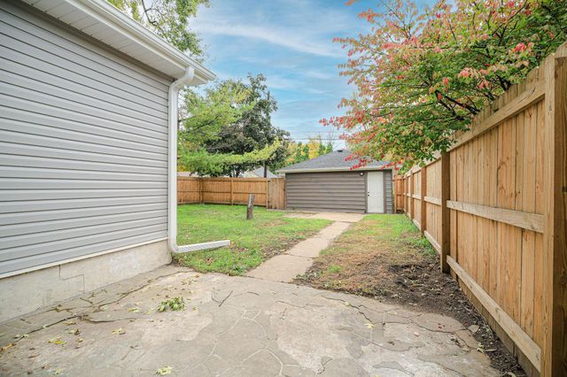 4111 Thomas Avenue N, Minneapolis, MN 55412