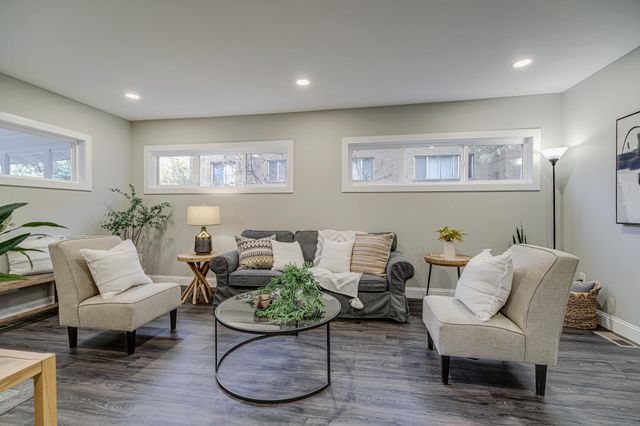 4111 Thomas Avenue N, Minneapolis, MN 55412