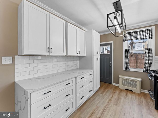 2325 E SERGEANT ST, Philadelphia, PA 19125