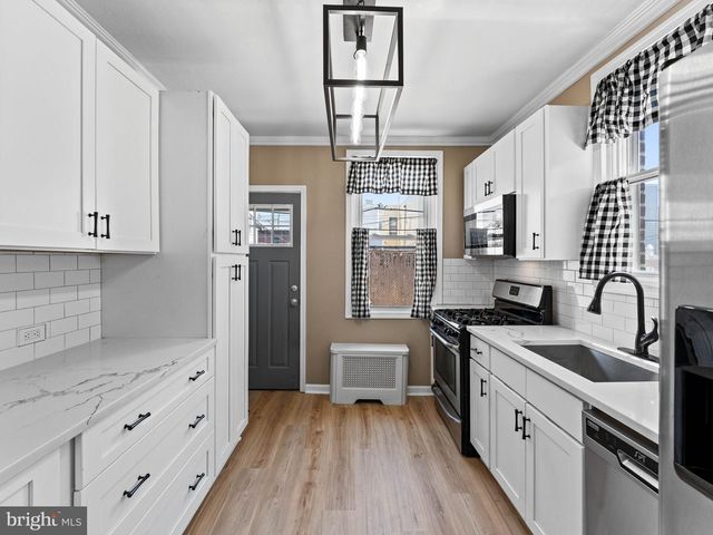 2325 E SERGEANT ST, Philadelphia, PA 19125