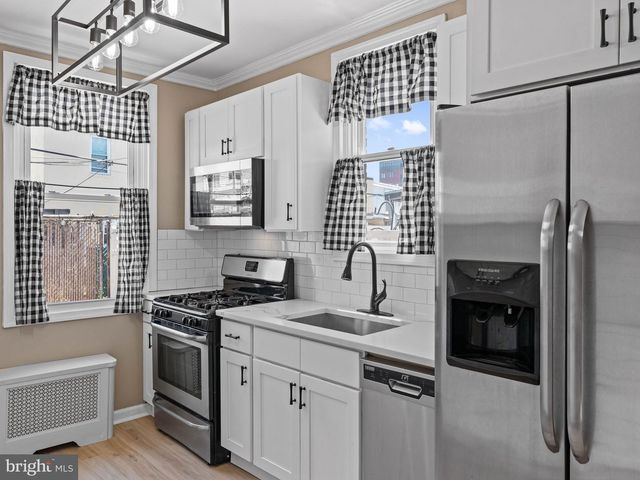 2325 E SERGEANT ST, Philadelphia, PA 19125