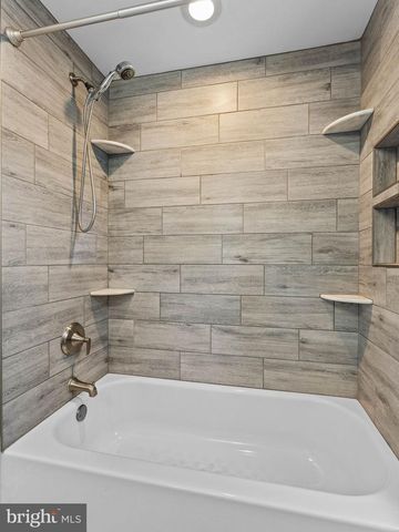 2325 E SERGEANT ST, Philadelphia, PA 19125