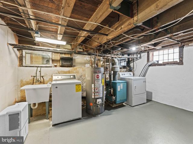 2325 E SERGEANT ST, Philadelphia, PA 19125