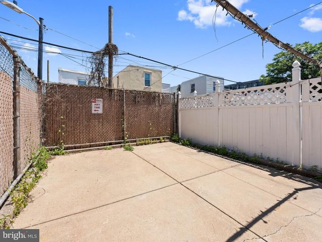 2325 E SERGEANT ST, Philadelphia, PA 19125