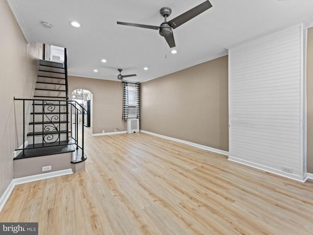 2325 E SERGEANT ST, Philadelphia, PA 19125