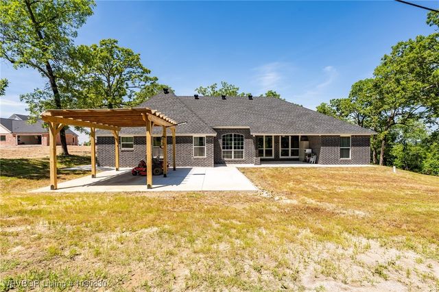 6020 Tower Circle, Van Buren, AR 72956