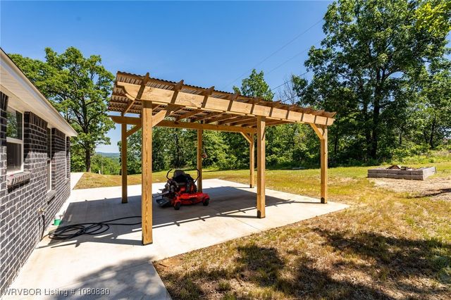 6020 Tower Circle, Van Buren, AR 72956
