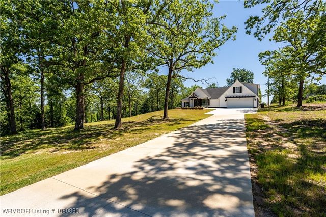 6020 Tower Circle, Van Buren, AR 72956