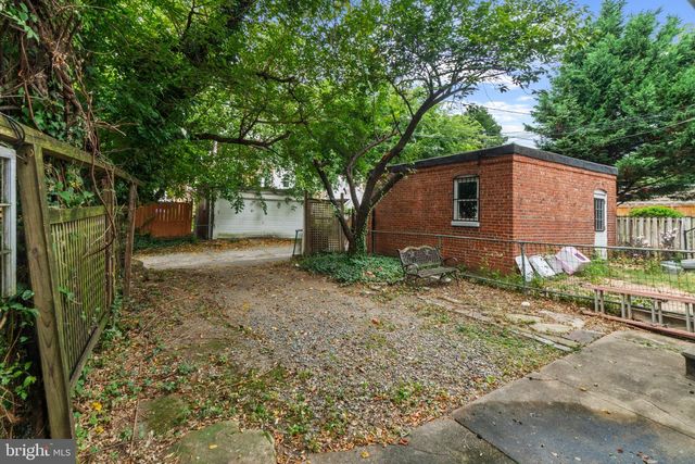 2920 WYMAN PKWY, Baltimore, MD 21211