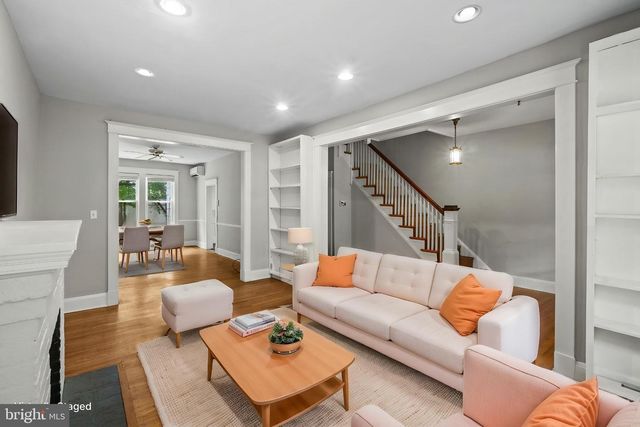 2920 WYMAN PKWY, Baltimore, MD 21211