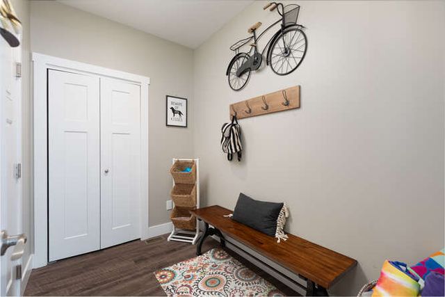 17 Windward Way, Ottawa, IL 61350