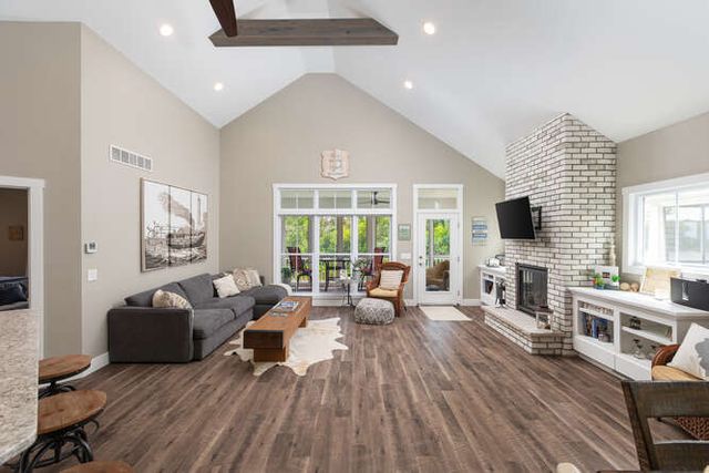 17 Windward Way, Ottawa, IL 61350