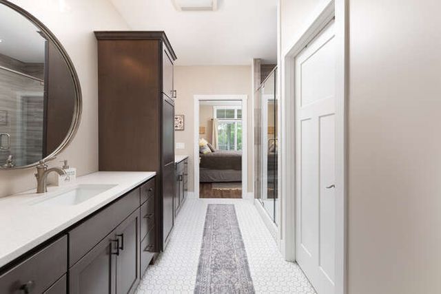 17 Windward Way, Ottawa, IL 61350