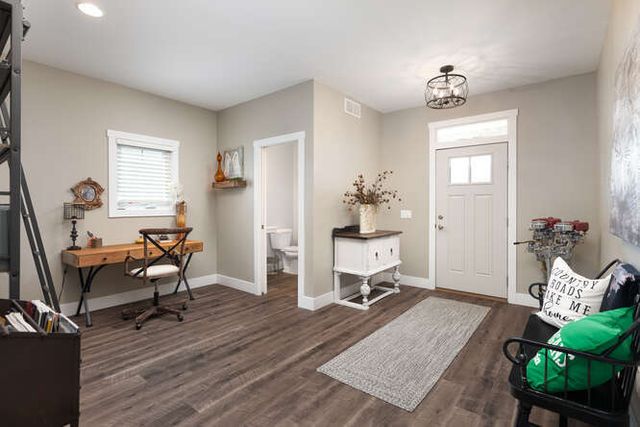 17 Windward Way, Ottawa, IL 61350