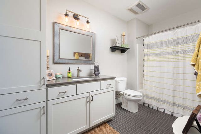 17 Windward Way, Ottawa, IL 61350