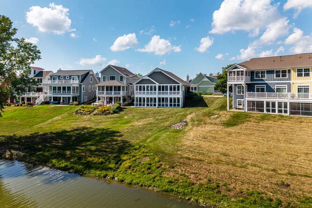 17 Windward Way, Ottawa, IL 61350