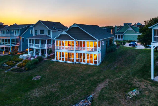 17 Windward Way, Ottawa, IL 61350