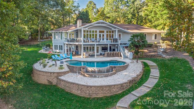 136 Lakeview Shores Loop, Mooresville, NC 28117