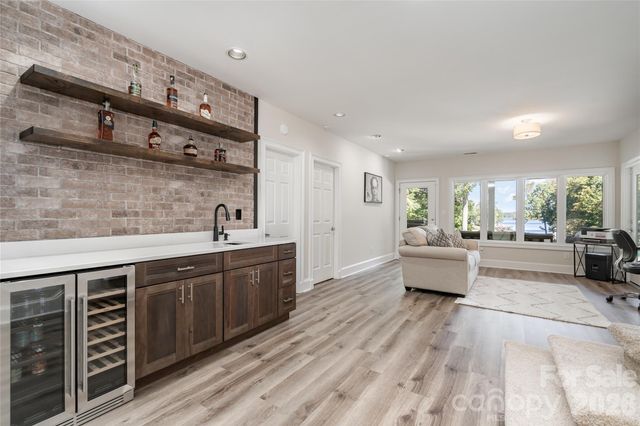 136 Lakeview Shores Loop, Mooresville, NC 28117