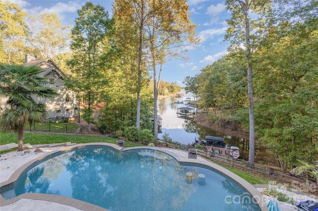 136 Lakeview Shores Loop, Mooresville, NC 28117