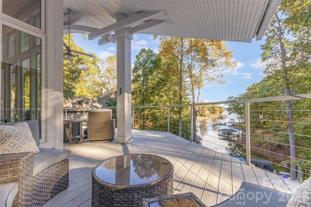 136 Lakeview Shores Loop, Mooresville, NC 28117