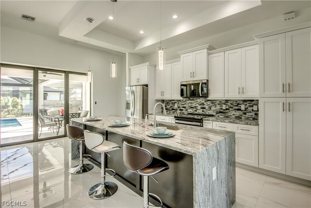 2628 SW 53rd LN, Cape Coral, FL 33914