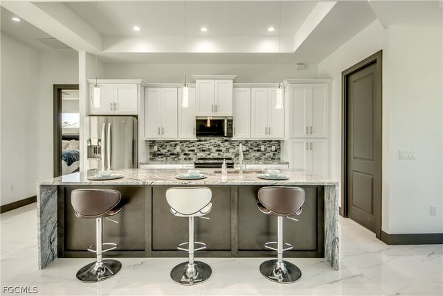 2628 SW 53rd LN, Cape Coral, FL 33914