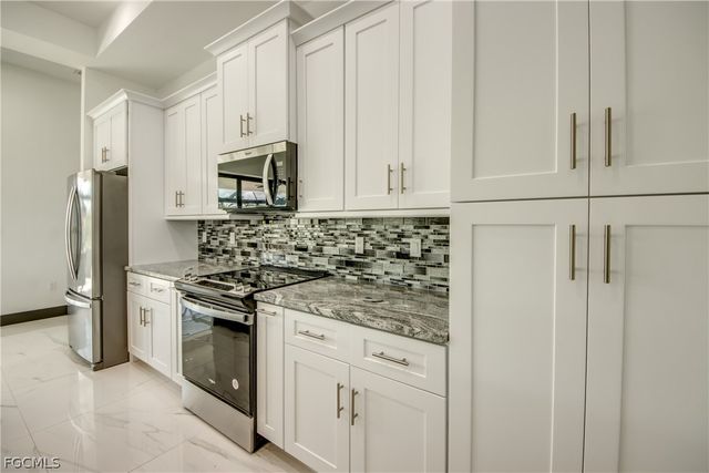 2628 SW 53rd LN, Cape Coral, FL 33914