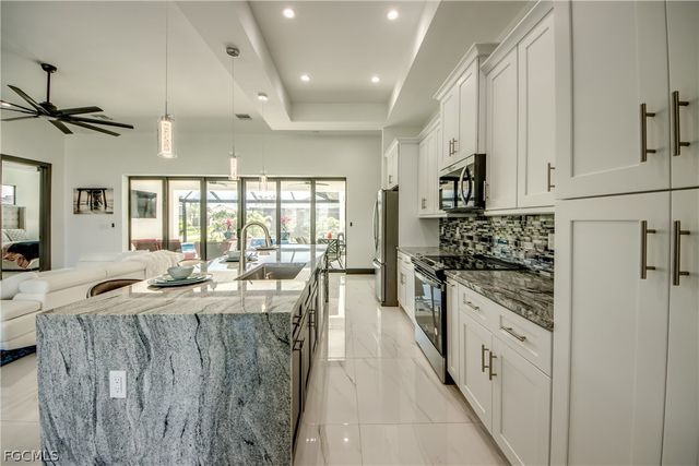 2628 SW 53rd LN, Cape Coral, FL 33914