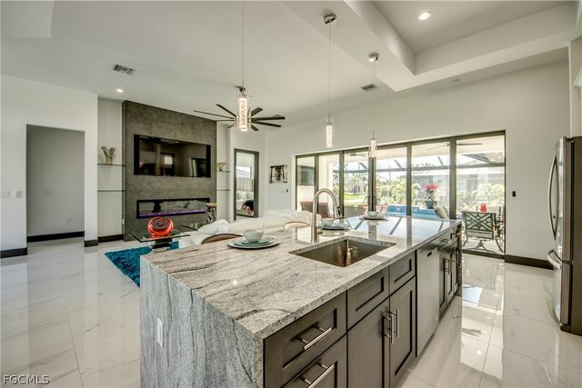 2628 SW 53rd LN, Cape Coral, FL 33914