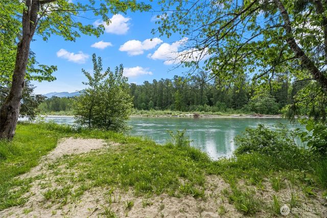 917 Dyer Road, Sultan, WA 98294