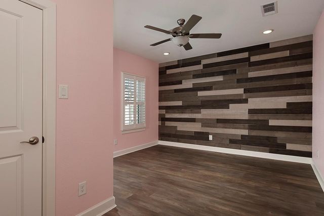 543 Kingston Lane, Shenandoah, TX 77384