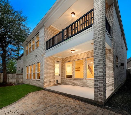 543 Kingston Lane, Shenandoah, TX 77384