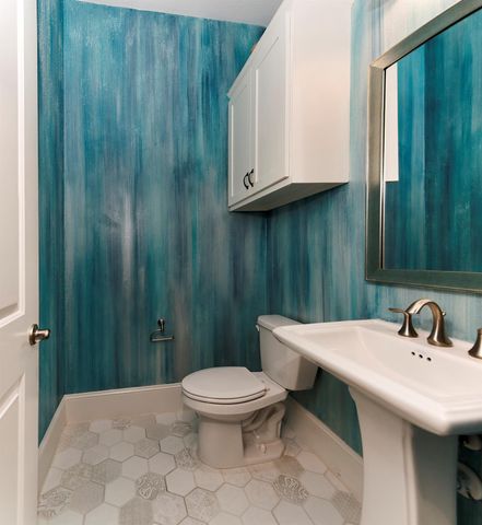 543 Kingston Lane, Shenandoah, TX 77384