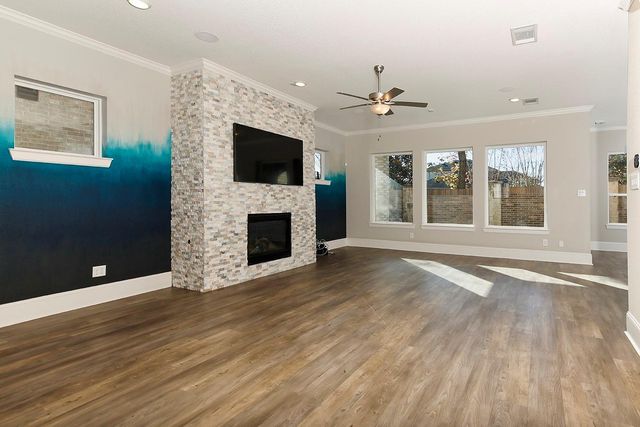 543 Kingston Lane, Shenandoah, TX 77384