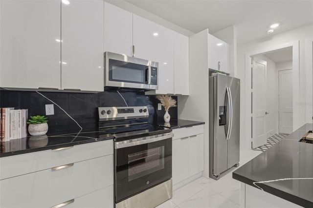 16221 CASHMERE AVENUE, Port Charlotte, FL 33954