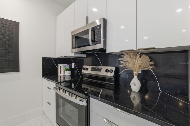 16221 CASHMERE AVENUE, Port Charlotte, FL 33954