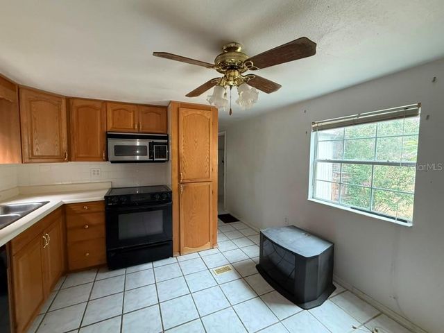 27416 WALNUT AVENUE, Okahumpka, FL 34762