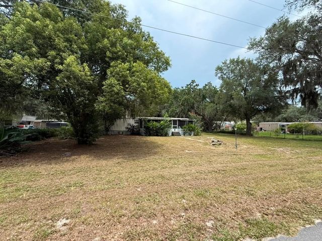 27416 WALNUT AVENUE, Okahumpka, FL 34762