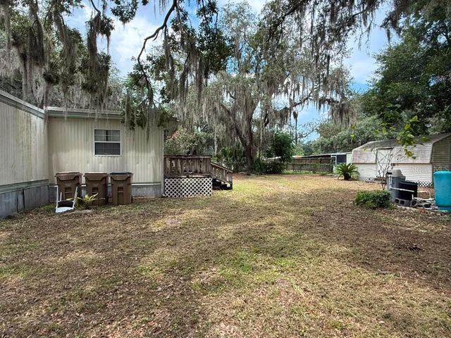 27416 WALNUT AVENUE, Okahumpka, FL 34762