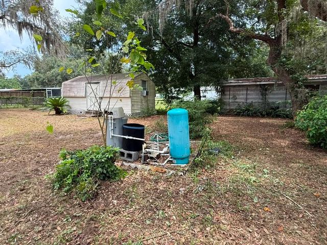 27416 WALNUT AVENUE, Okahumpka, FL 34762