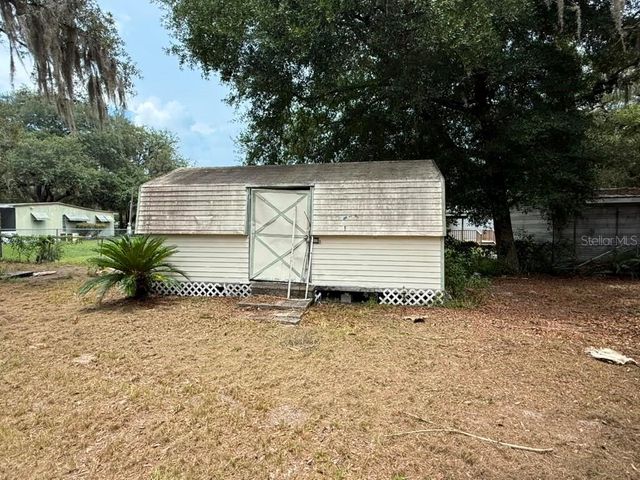 27416 WALNUT AVENUE, Okahumpka, FL 34762