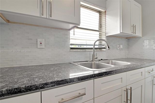 327 SW 20th Street, Fort Lauderdale, FL 33315