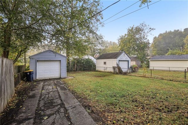 317 E 78th Terrace, Kansas City, MO 64114